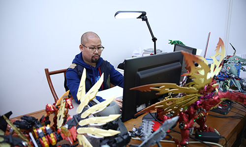 極藝玩具設(shè)計部工作特寫